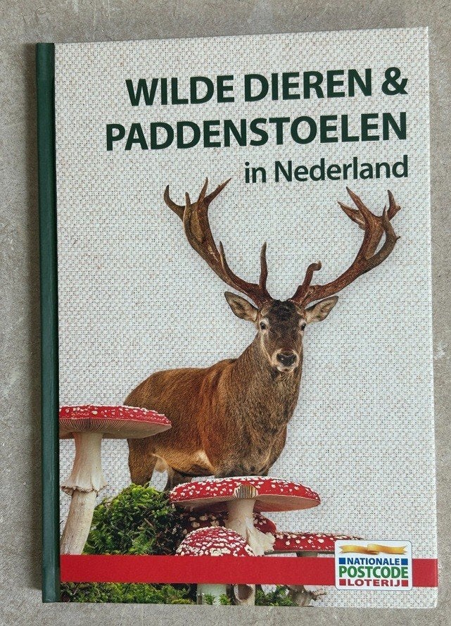 Paddestoelen in Nederland boek 5 postcodeloterij natuur, Ophalen of Verzenden, Nieuw, Natuur algemeen