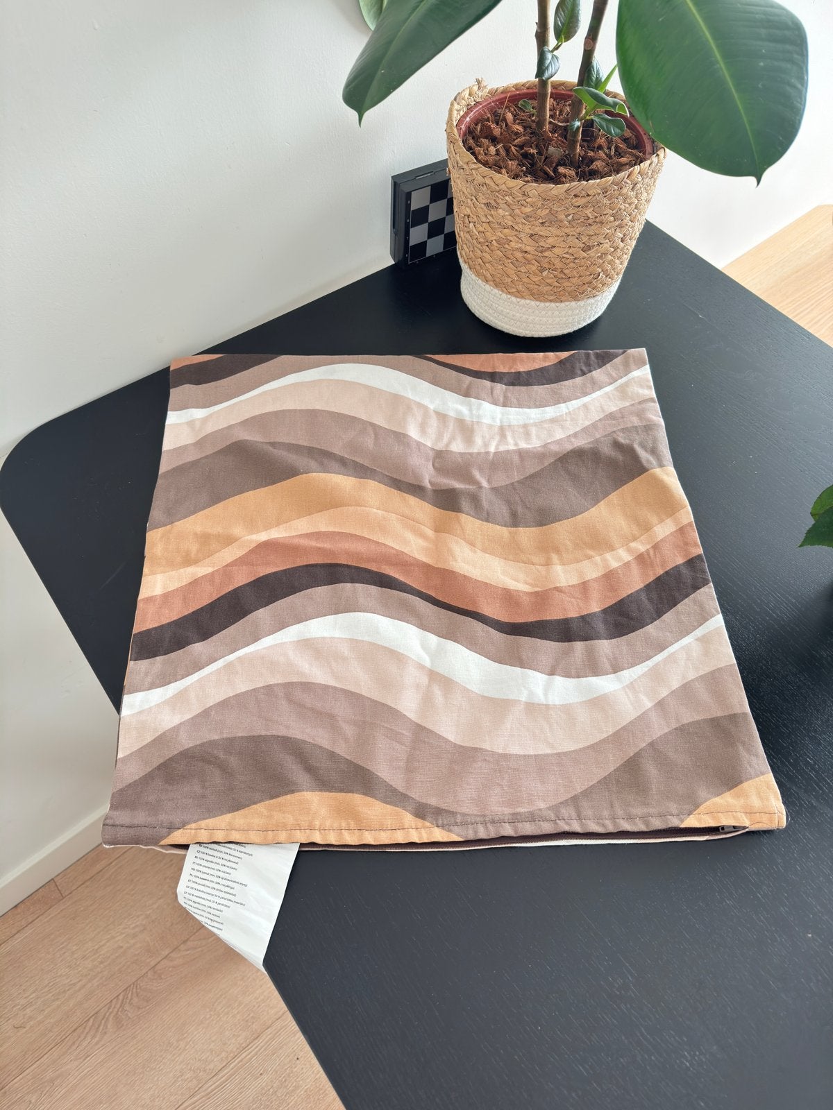 IKEA MYGGBLLOMSTER Kussenhoes - Bruin/Beige Golfpatroon, Meerkleurig, Ophalen of Verzenden, Zo goed als nieuw, Met print