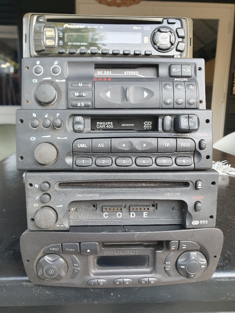 Partij van 5 stuks autoradio's, Ophalen, Gebruikt
