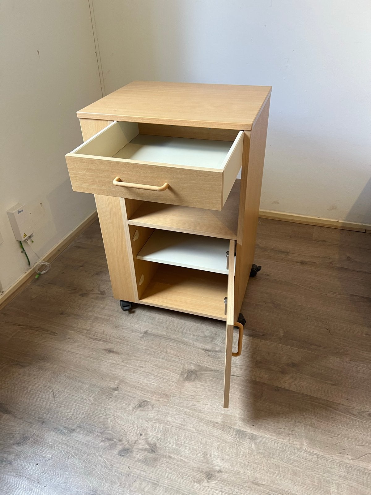 Medisch hoog-laagbed met matras en kastje, Huis en Inrichting, Slaapkamer | Bedden, 90 cm, Eenpersoons, Bruin, 200 cm