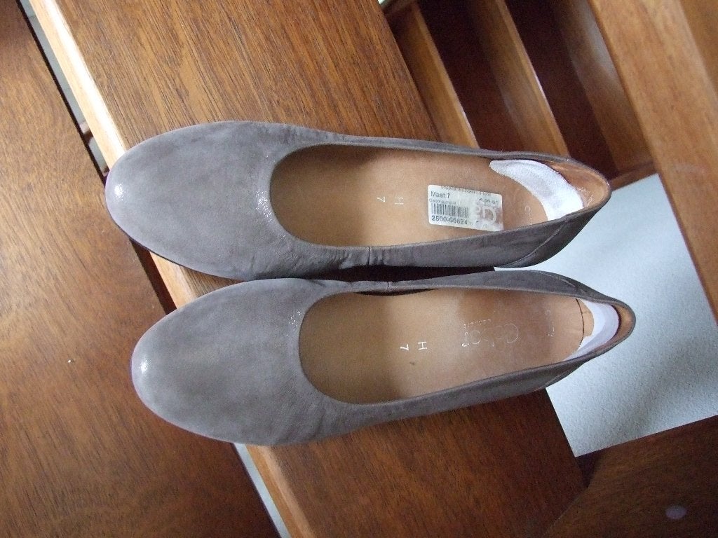 Gabor zgan beige met glimmertje pumps 40 7 H, Kleding | Dames, Pumps, Beige, Gabor, Ophalen of Verzenden