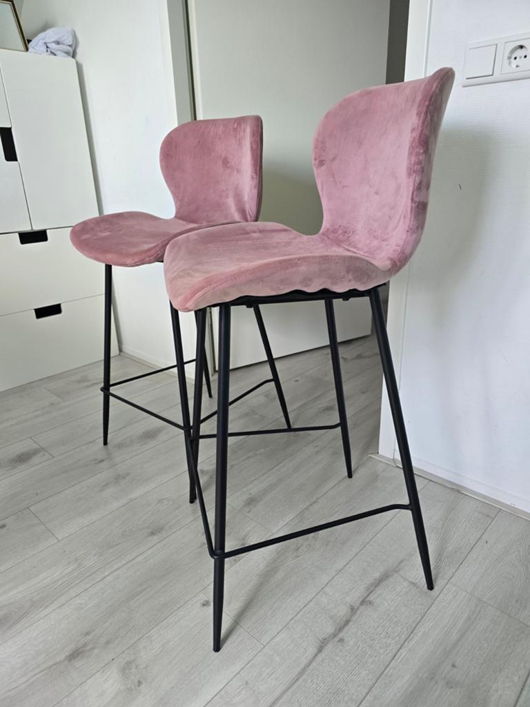 2 roze barkrukken met metalen onderstel, 2 krukken, Ophalen, Zo goed als nieuw, 60 tot 90 cm