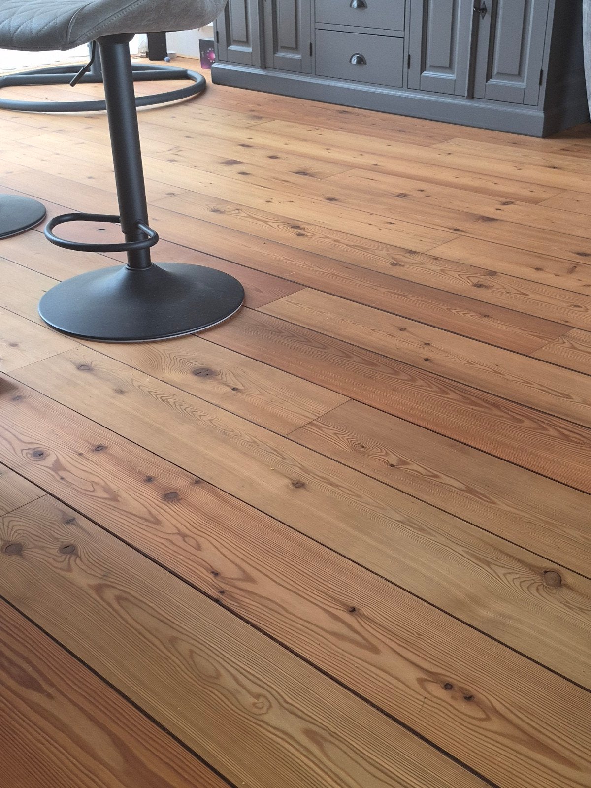 40 m² Lariks Vloerdelen - Tegen elk aannemelijk bod, Ophalen, Gebruikt, Vloerdelen of -planken, 10 m² of meer