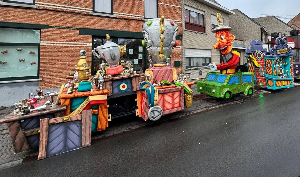 Leuke carnavalwagen - koopje!!, Hobby en Vrije tijd, Ophalen, Gebruikt, Feestartikel, Carnaval
