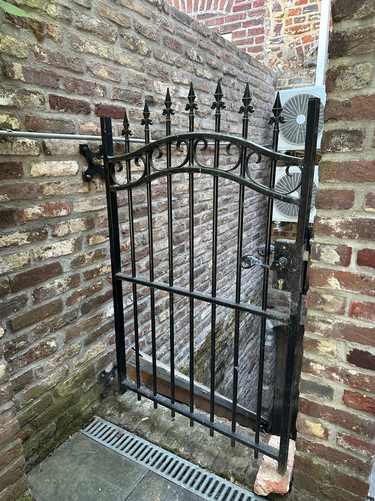 Sierlijk smeedijzeren poort, Ophalen, Met poort, Gebruikt, Sierhekwerk