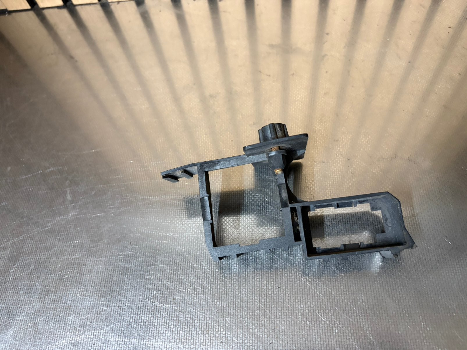 bmw e30 kabelboom houder, Ophalen