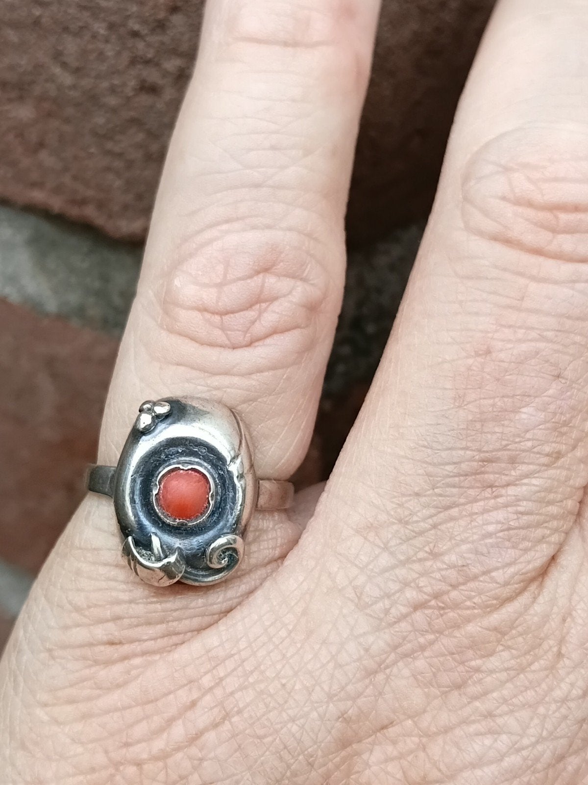oude zilveren ring met bloedkoraal, Sieraden, Tassen en Uiterlijk, Antieke sieraden, Verzenden, Zilver