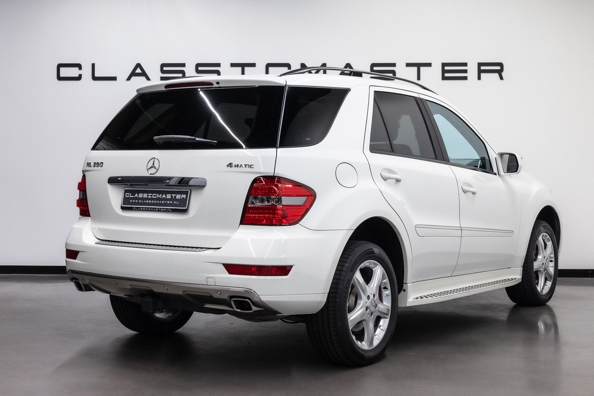 Mercedes-Benz M-Klasse 350 Fiscale waarde € 8.000,-, Automaat, Gebruikt, Beige, Wit