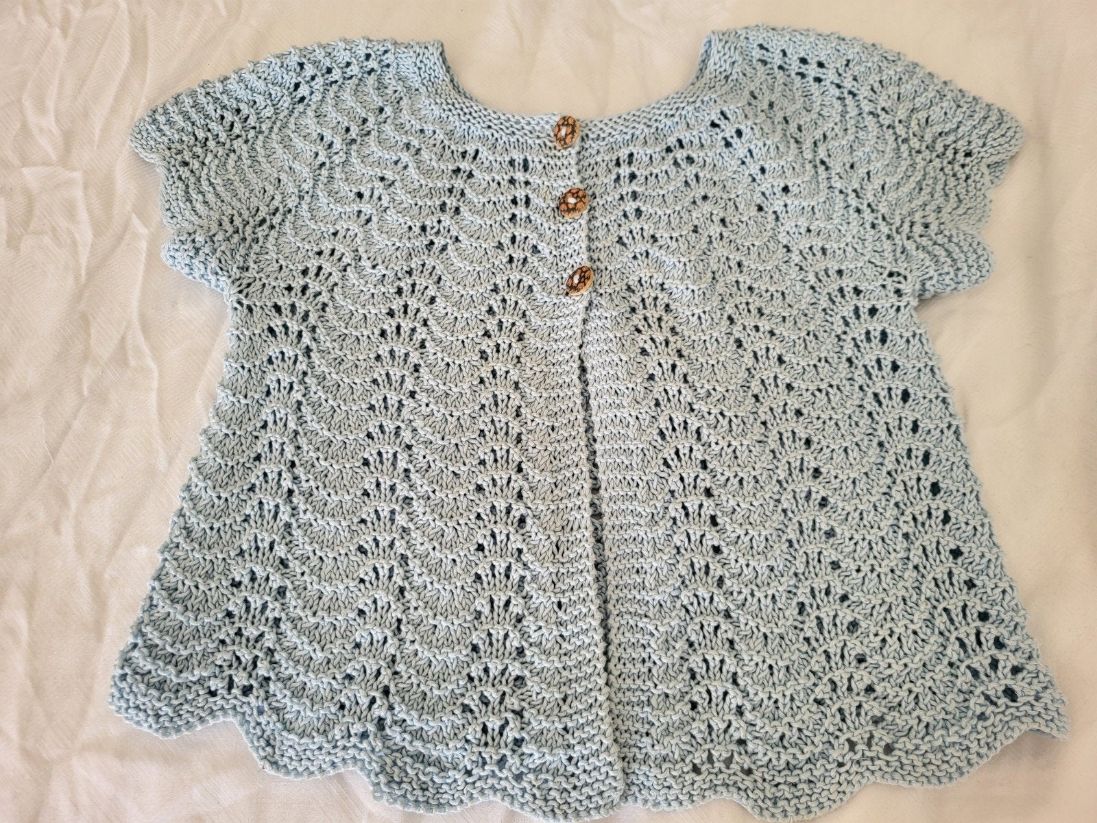 Handgebreid vestje / bolero- lichtblauw met knoopjes, Meisje, Trui of Vest, Handgemaakt, Ophalen of Verzenden