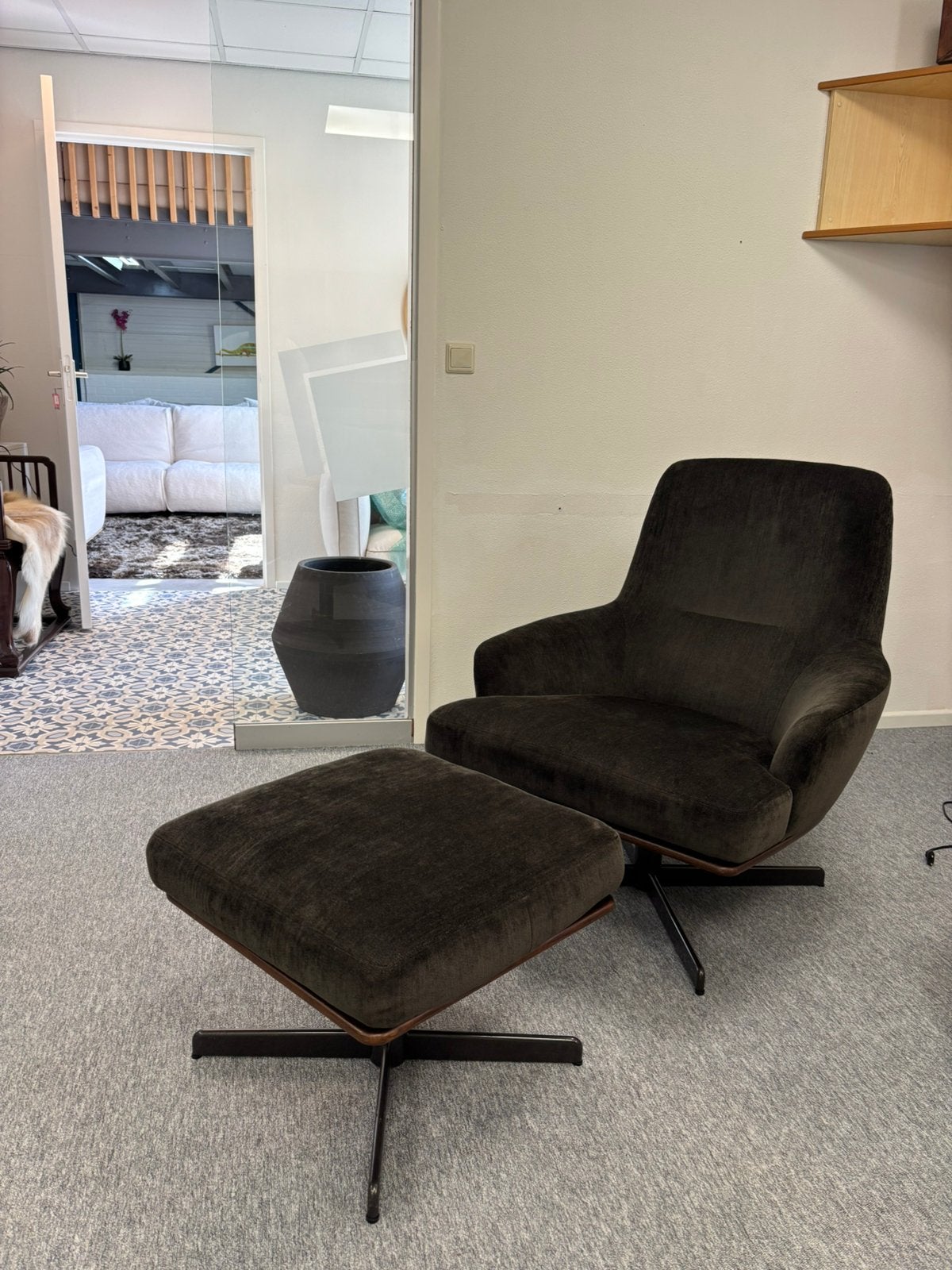 Minotti Coley Lounge Chair + Ottoman stof cat G LP € 11.380,, Huis en Inrichting, Info@micheldethouars.nl, Minotti, 9723 CA, Zo goed als nieuw