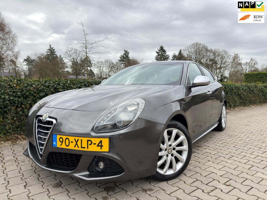 Alfa Romeo Giulietta 1.4 T Distinctive Automaat , 5-DRS. , C, Euro 5, Zwart, 4 cilinders, Bedrijf