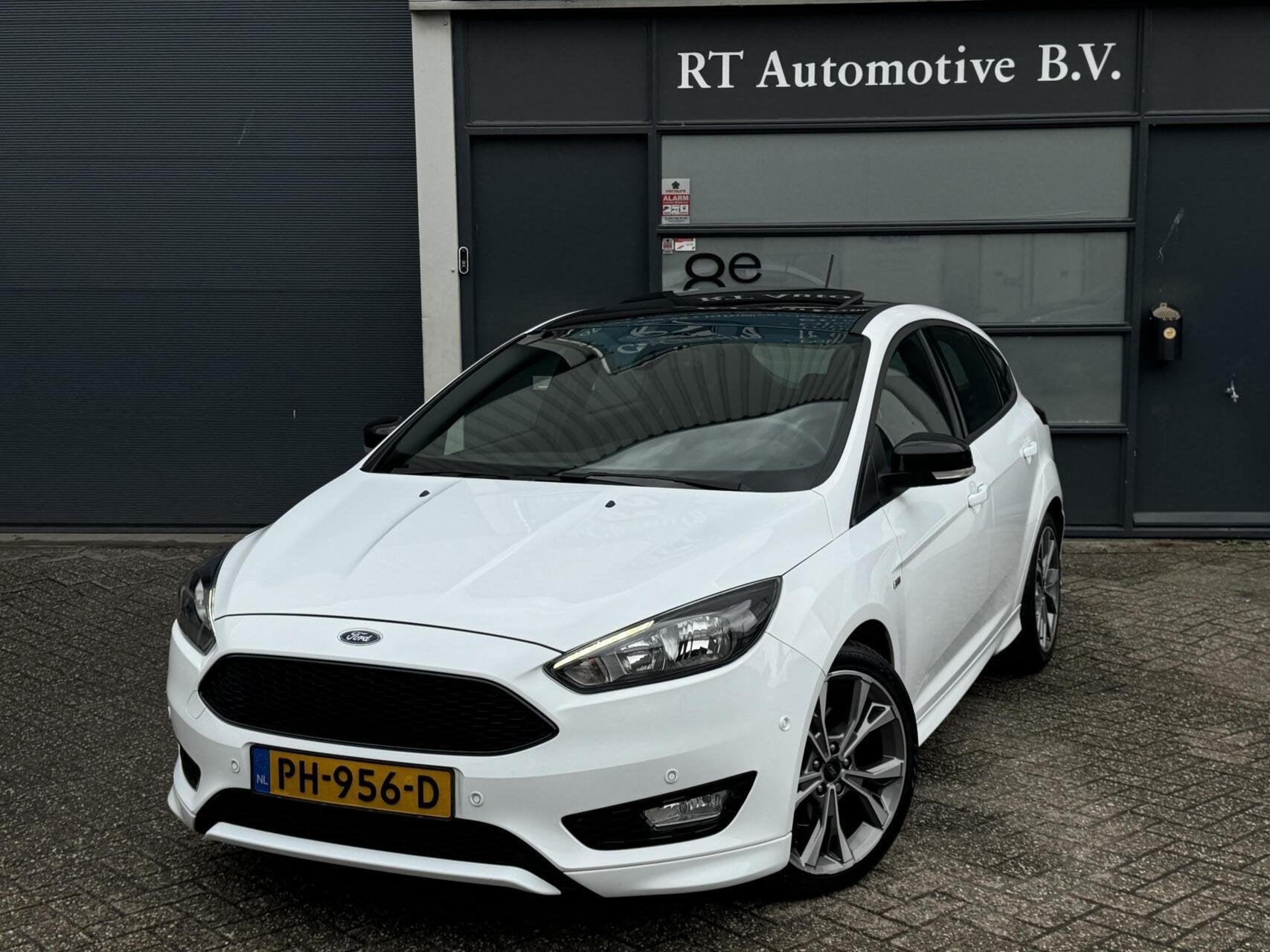 Ford Focus 1.5 ST-Line 182PK Schuifdak / Dealer OH, 4 cilinders, Origineel Nederlands, Bedrijf, Handgeschakeld