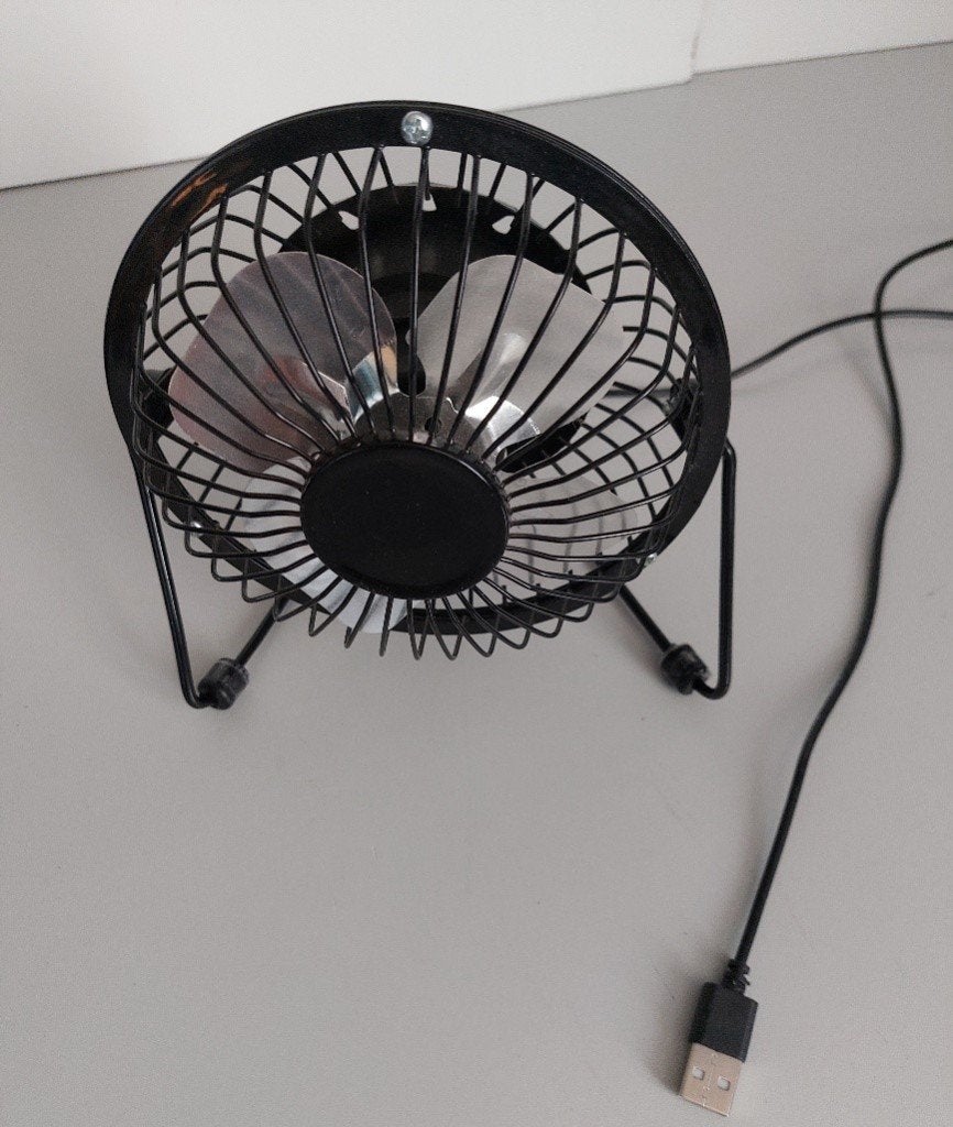 Bureauventilator met USB-aansluiting (z.g.a.n.), Diversen, Ophalen of Verzenden, Zo goed als nieuw