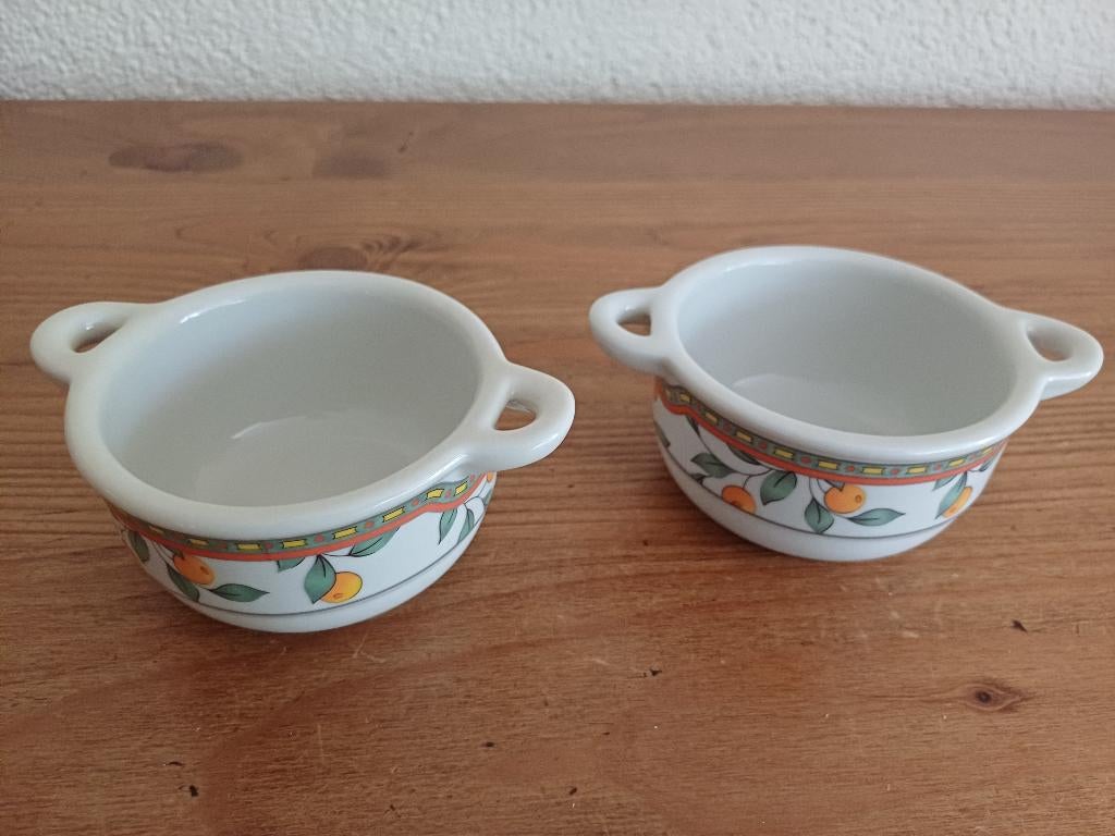 Koffietijd servies  2 soufflé schaaltjes  , Ophalen of Verzenden, Overige stijlen, Porselein, Schaal of Schalen