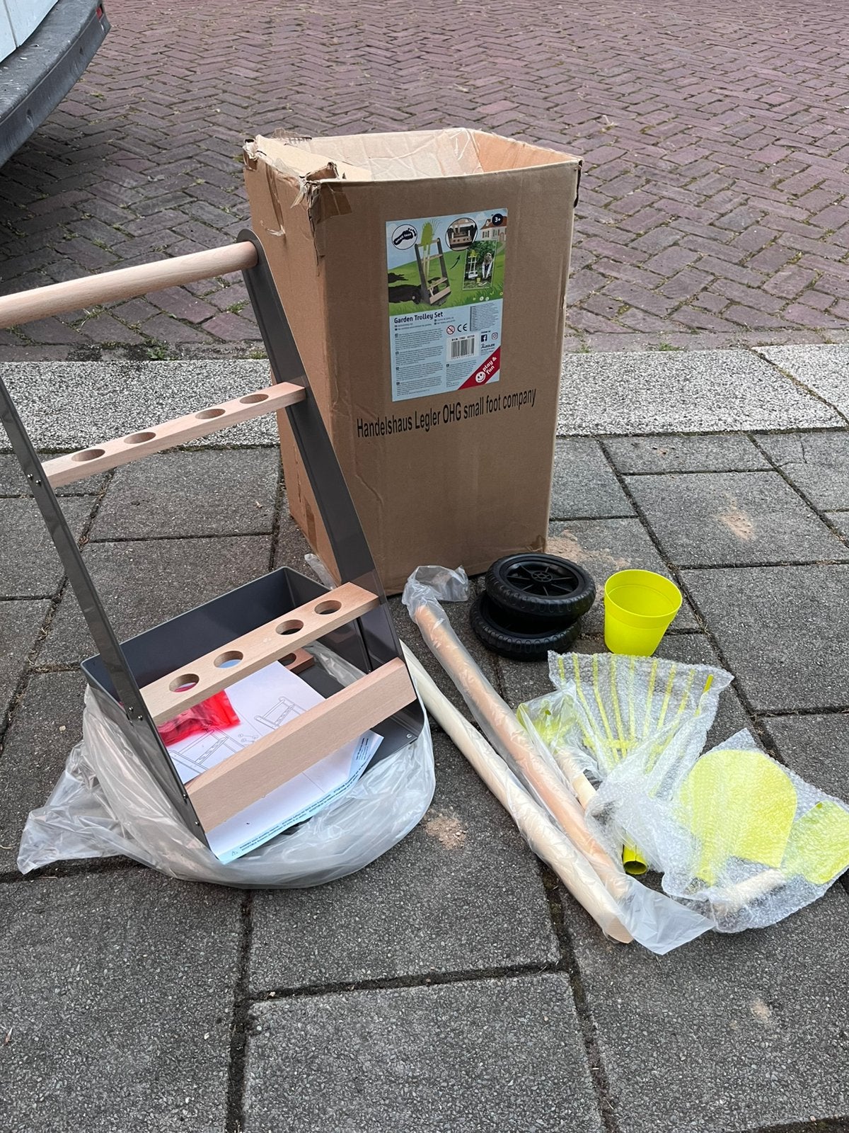 Small foot garden trolley set, Ophalen, Zo goed als nieuw