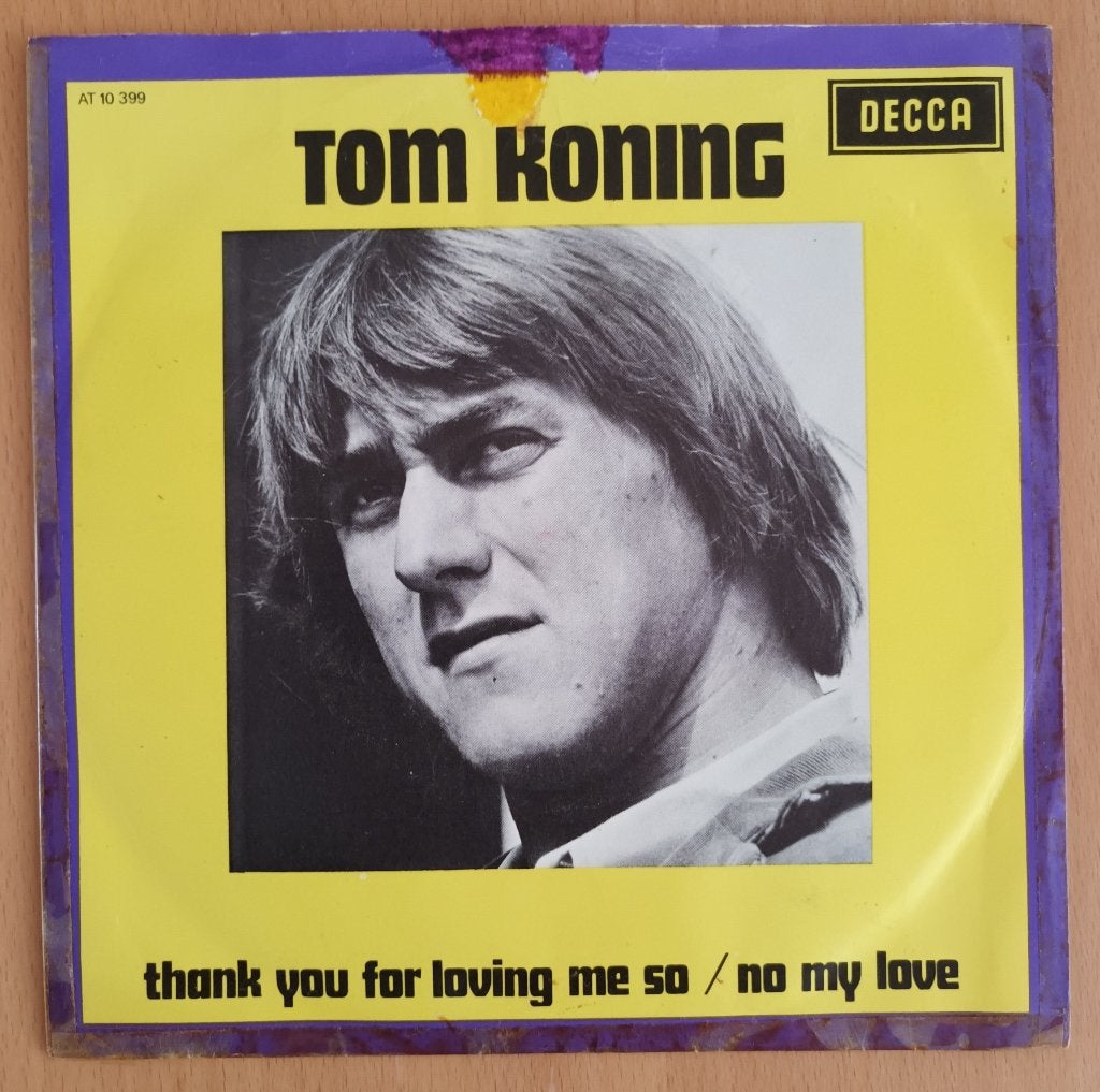 Tom Koning - Thank You For Loving Me  (Volendam), Fotohoes, 7 inch, Ophalen of Verzenden, Zo goed als nieuw
