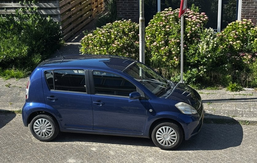 Daihatsu Sirion 1.0 51KW 2007 APK 29-10-2026, Auto's, Daihatsu, Particulier, Sirion, Elektrische buitenspiegels, Elektrische ramen