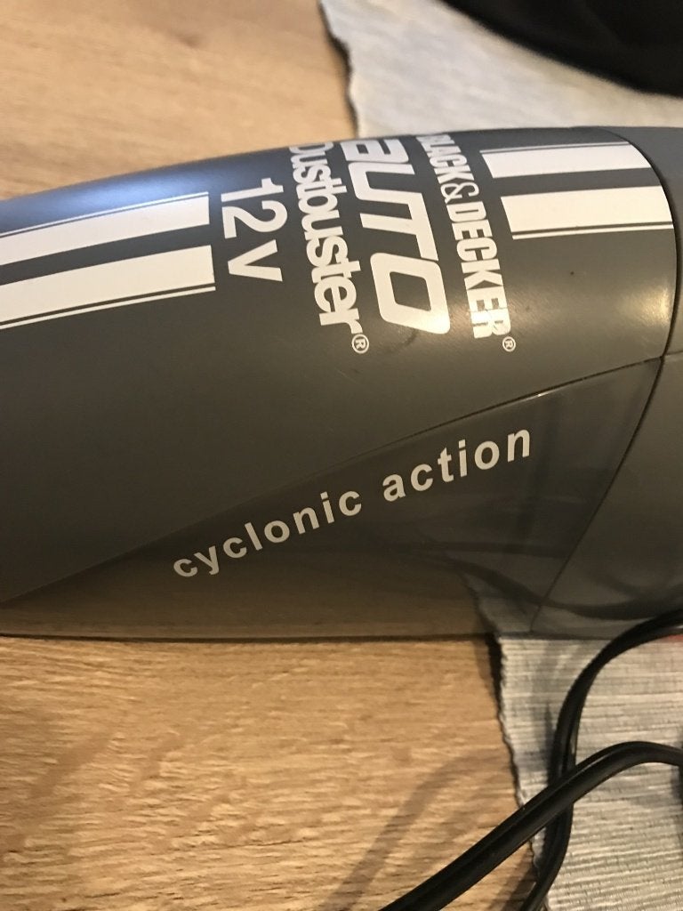 Black Decker Auto Dustbuster 12 v, Ophalen of Verzenden, Gebruikt, Reservoir, Kruimeldief