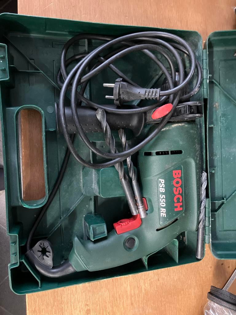 Bosch PSB 550 RE Boormachine - Zo goed als nieuw, Boormachine, Ophalen of Verzenden, Zo goed als nieuw, Klopboormechanisme