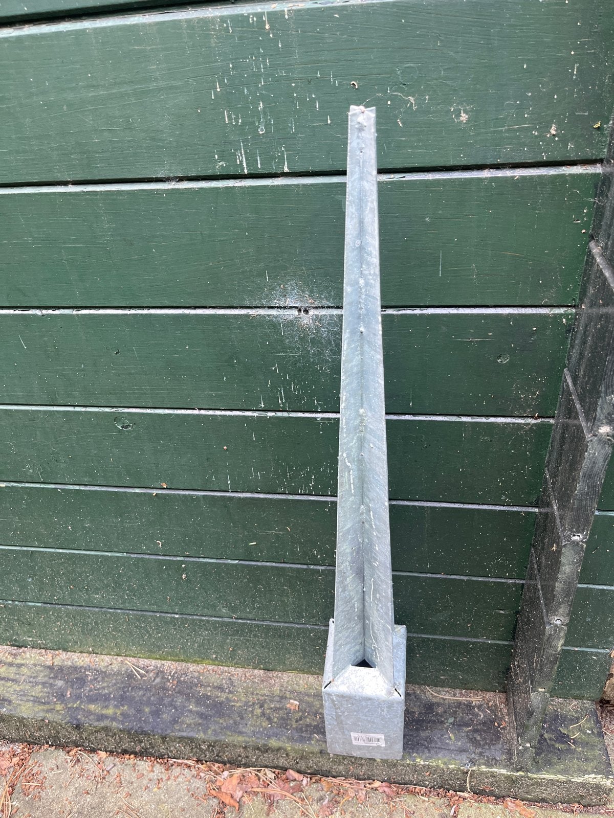 Paalhouder punt 9x9x75cm - Verzinkt, Ophalen of Verzenden, Zo goed als nieuw