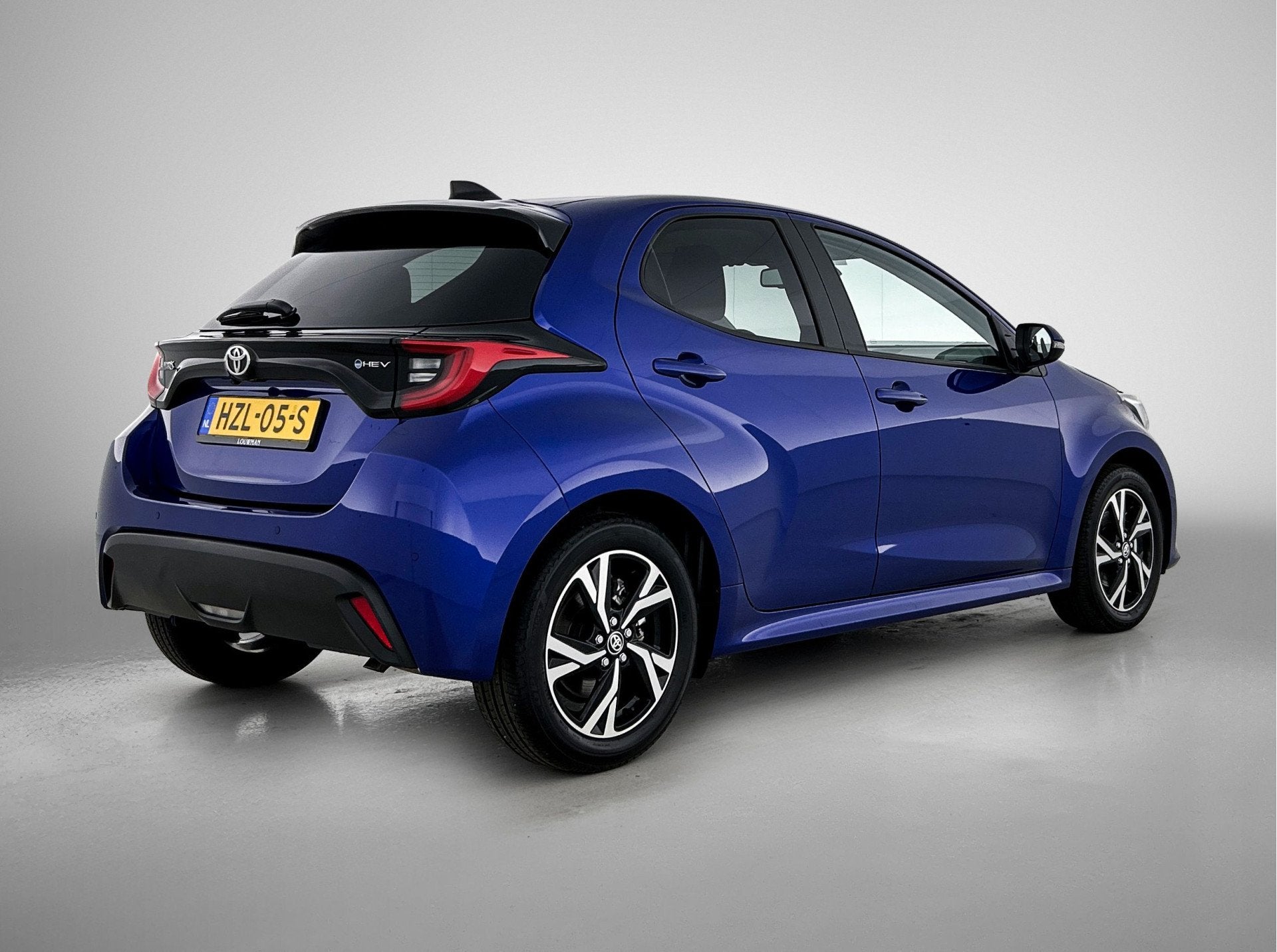 Toyota Yaris 1.5 Hybrid 115 Dynamic Comfort Pack | BTW voert, 12 maanden, Gebruikt, Blauw, Hybride Elektrisch/Benzine