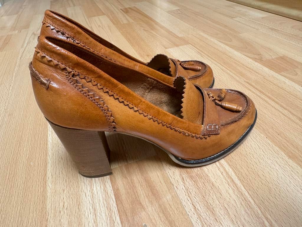 Bertie Trotteur met kwastjes, Kleding | Dames, Schoenen, Ophalen of Verzenden, Bruin, Schoenen met lage hakken