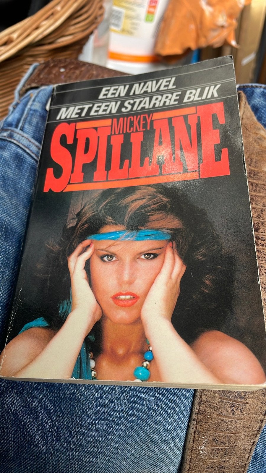Mickey Spillane - Een Navel Met Een Starre Blik, Boeken, Ophalen, Gelezen, Nederland