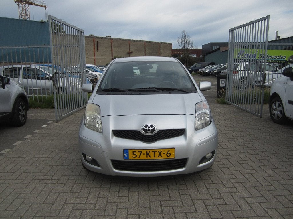 Toyota Yaris 1.3 VVTi Aspiration, Auto's, Toyota, Bedrijf, Te koop, Yaris, ABS, Airbags, Airconditioning, Automatische klimaatregeling