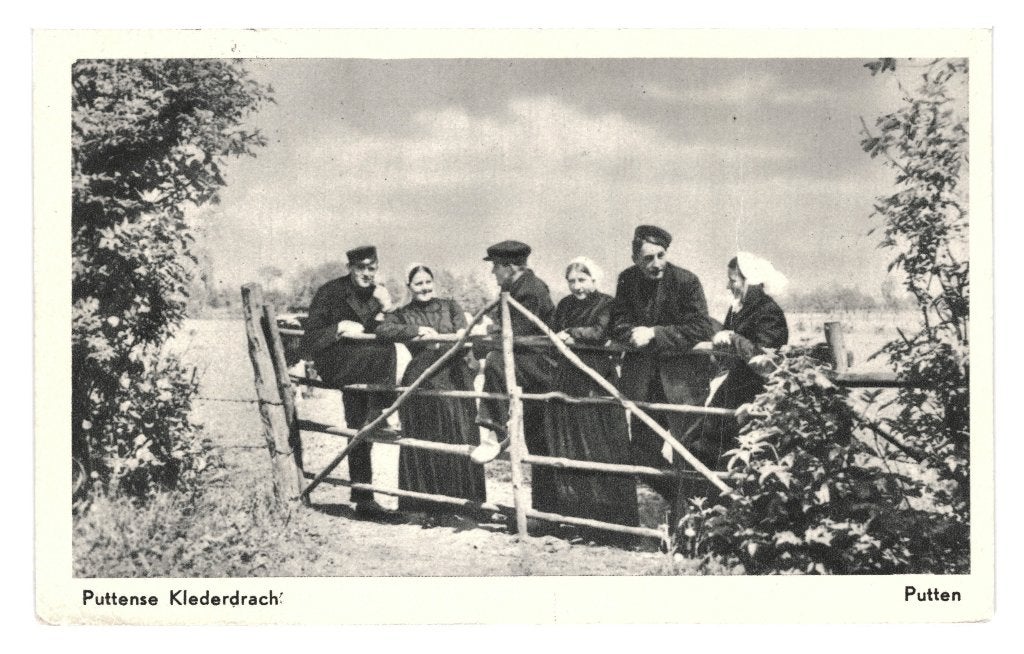 984343 Putten Gld 1955 Klederdracht Gelopen met Postzegel