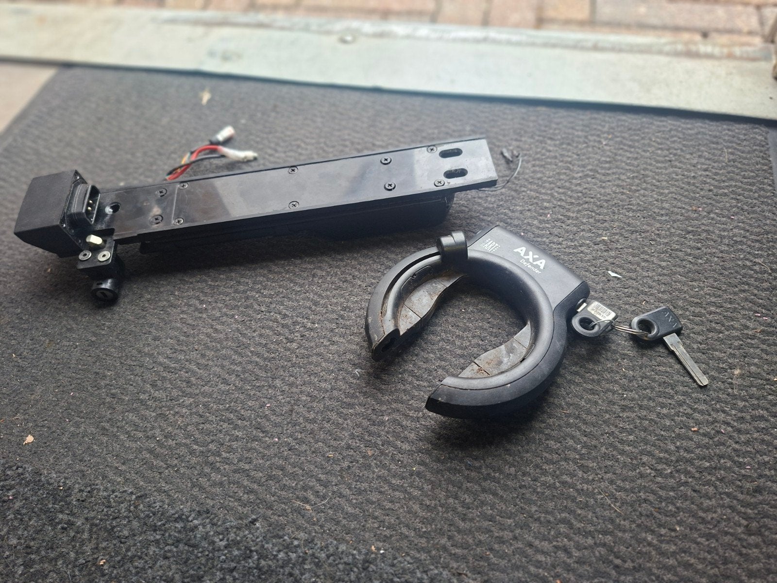 Amslod fiets slot en accu slee met slot, Ophalen of Verzenden