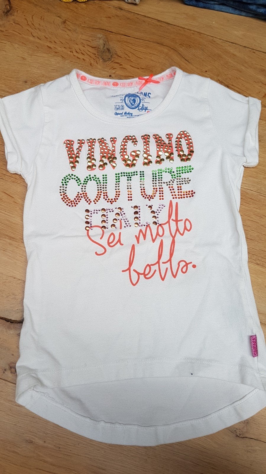 Vingino T-shirt maat 110 met studs en steentjes, Kinderen en Baby's, Kinderkleding | Maat 110, Gebruikt, Meisje, Ophalen of Verzenden