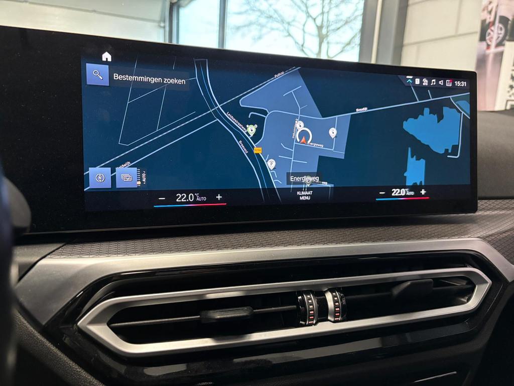 BMW 3 Serie Touring 320e Touring M-Sport PRO PHEV SHADOWLINE, Auto's, Gebruikt, 4 cilinders, Wit, Lichtsensor