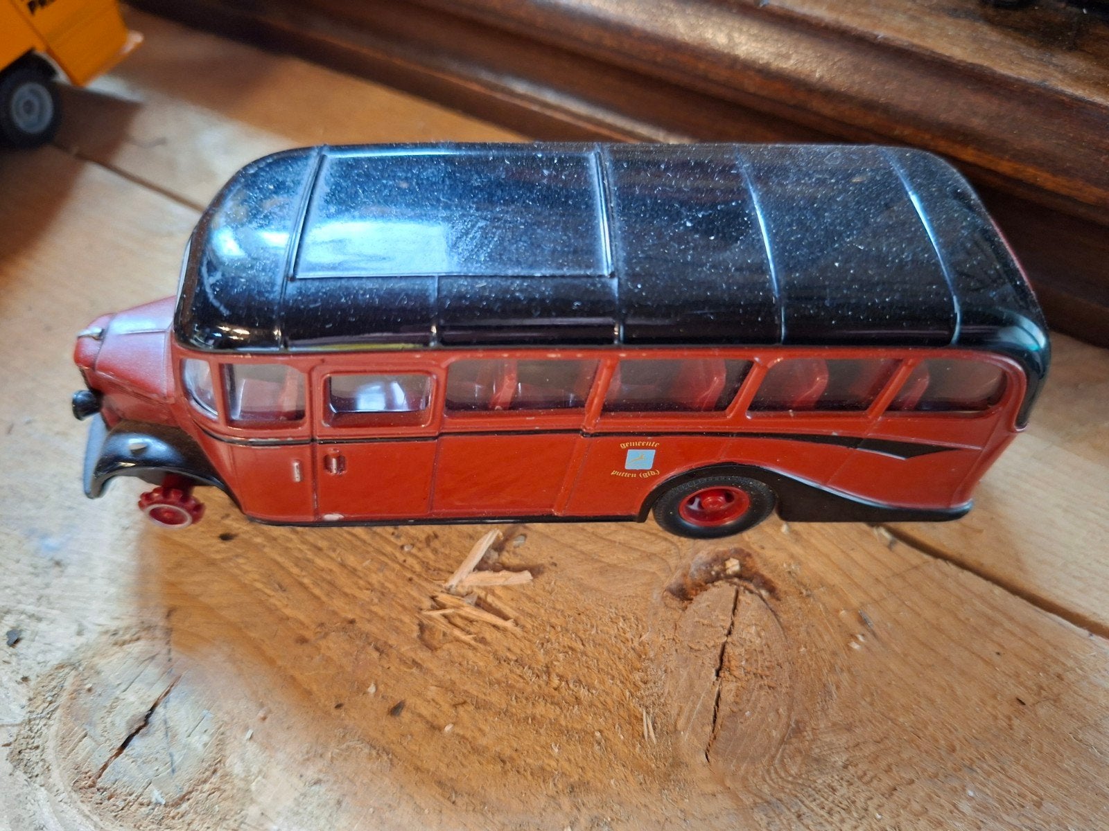 Vintage Bedford Commer Comet bus schaalmodel, Ophalen of Verzenden, Gebruikt