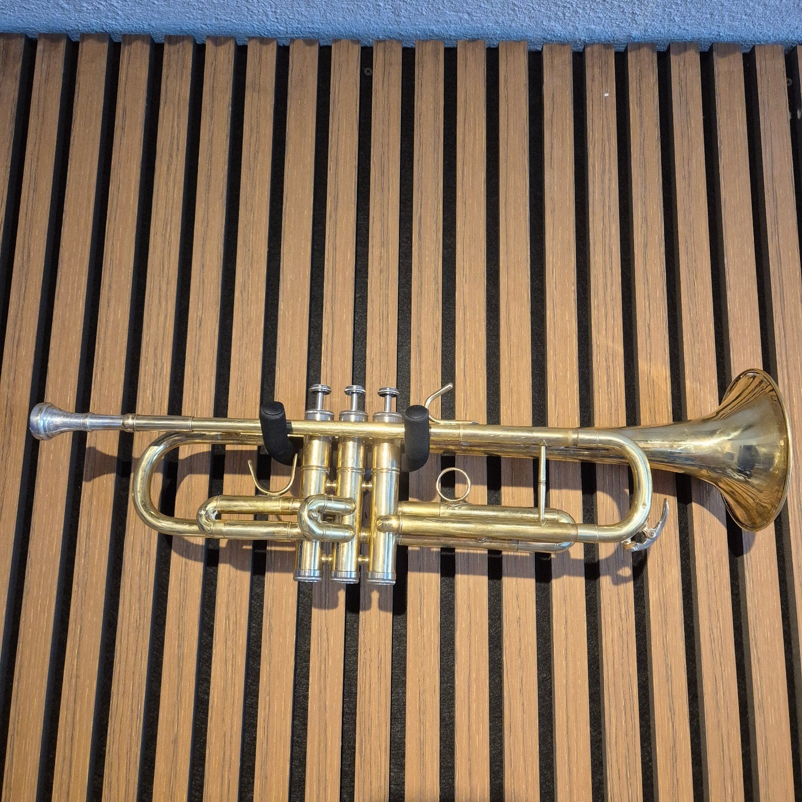 Trompet Bb - merkloos maar zeer degelijk, Muziek en Instrumenten, Blaasinstrumenten | Trompetten, Ophalen of Verzenden, Gebruikt
