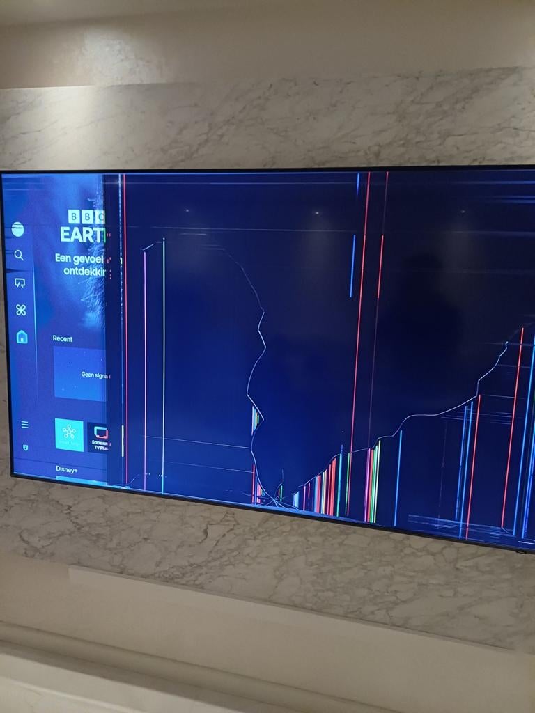 Samsung QE85Q60D 85 inch QLED TV DEFECT, QLED, Ophalen of Verzenden, Samsung, 100 cm of meer