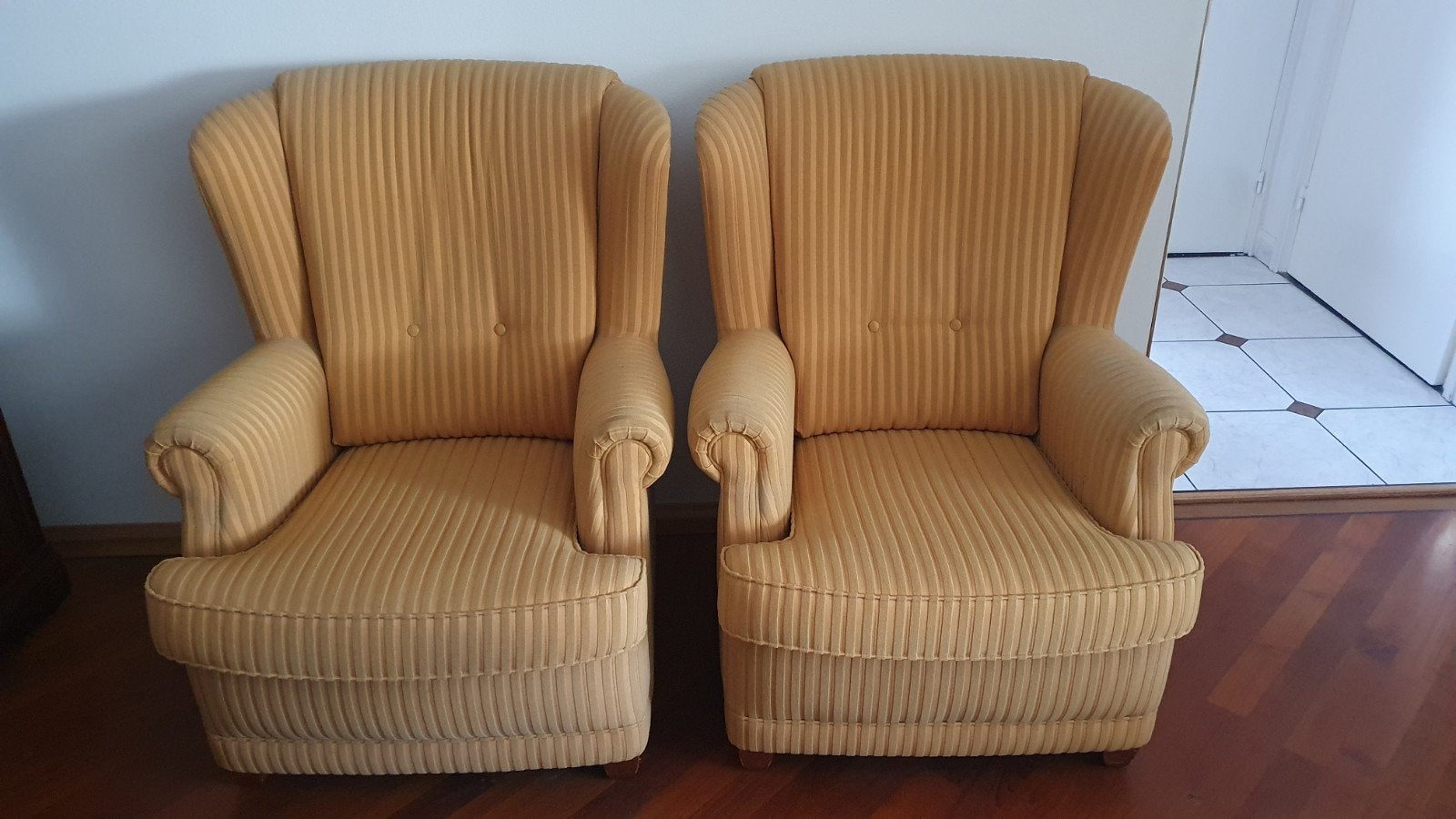 Twee gele fauteuils - Comfortabel en stijlvol, Ophalen, Gebruikt, 75 tot 100 cm, 75 tot 100 cm