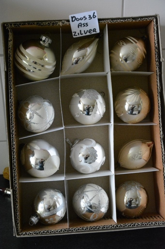 Kerstballen zilver Doos 36, Ophalen of Verzenden, Zo goed als nieuw