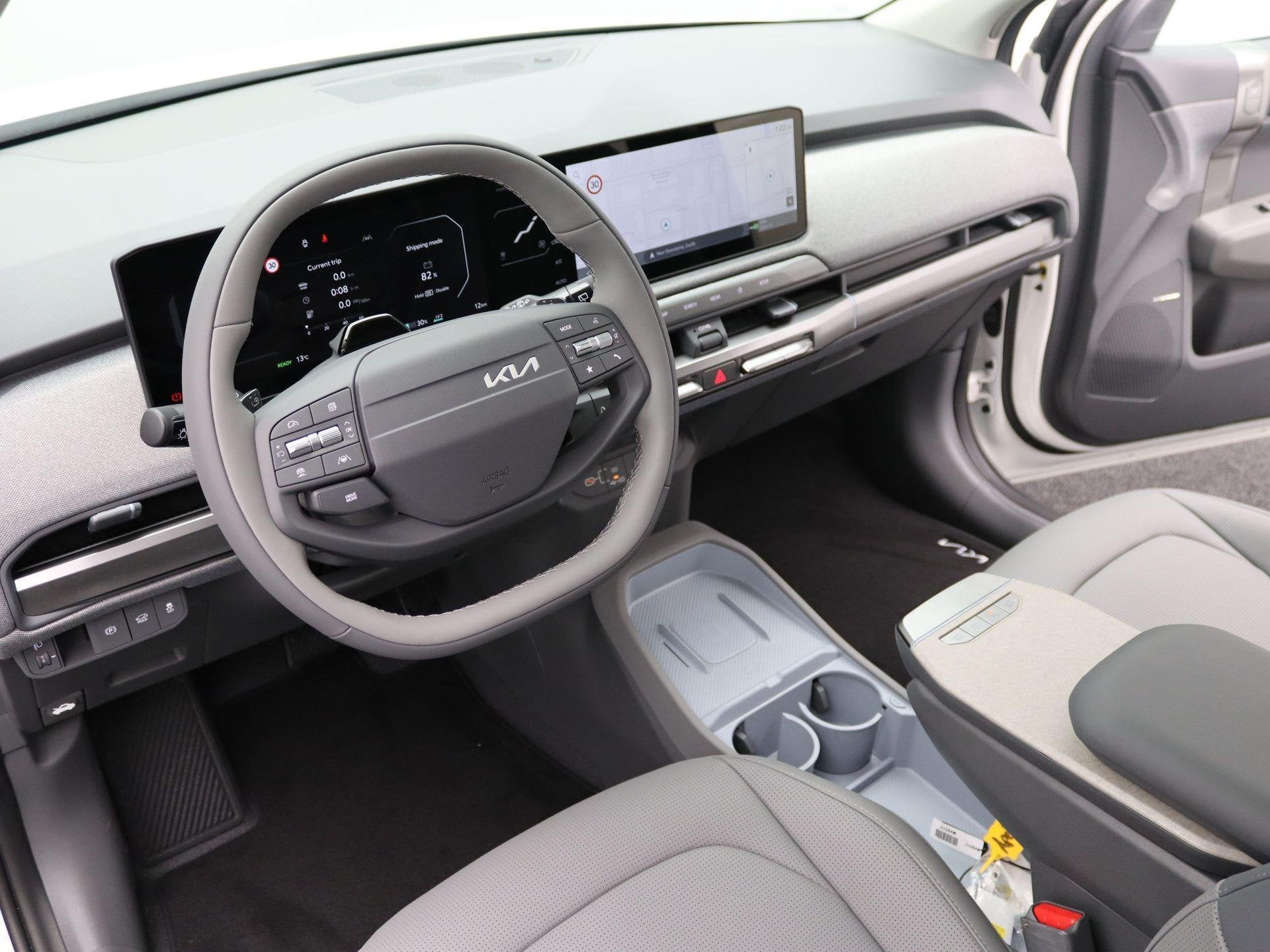 Kia EV3 Plus Advanced 58.3 kWh Stoel Stuur Verwarming | Navi, Auto's, 1700 kg, Wit, 204 pk, SUV of Terreinwagen