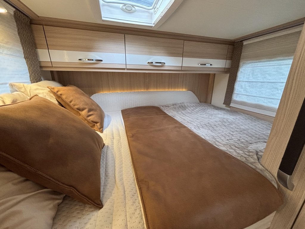 Bürstner Travel Van T590 DWARSBED+RONDZIT EURO 6 ZONNEPANEE, Caravans en Kamperen, Campers, Bedrijf, Tot en met 3, Bürstner, 5 tot 6 meter