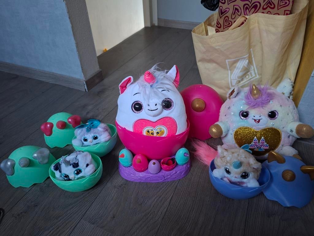 Knuffels in ei, Kinderen en Baby's, Speelgoed | Knuffels en Pluche, Ophalen, Zo goed als nieuw, Overige typen