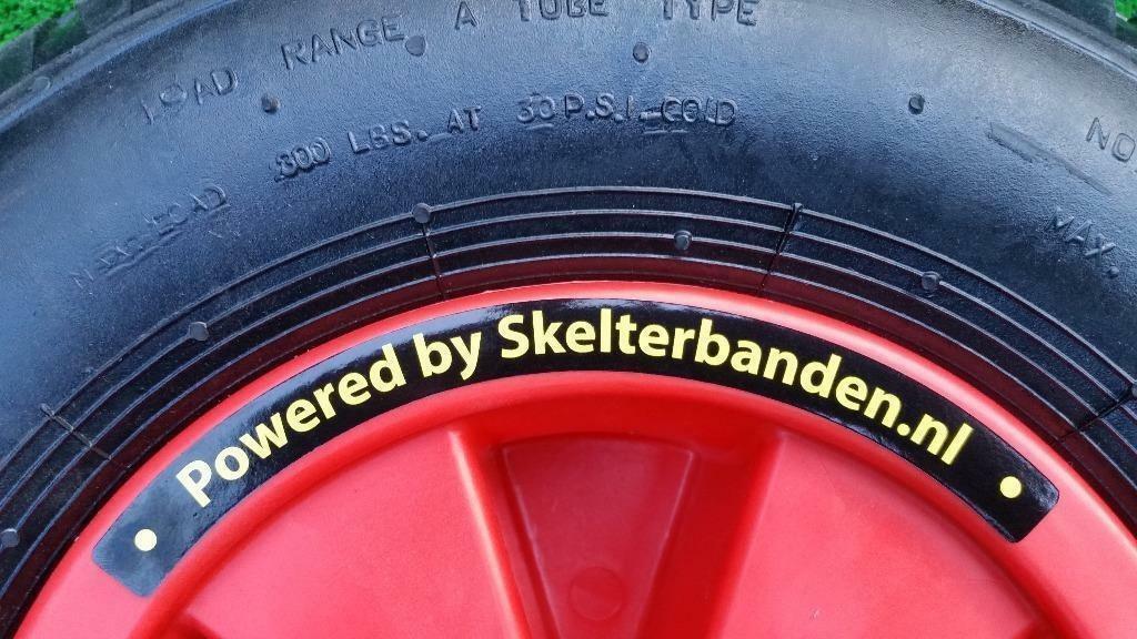 Formule 1 Sticker voor Mammoet en Bergskelter
