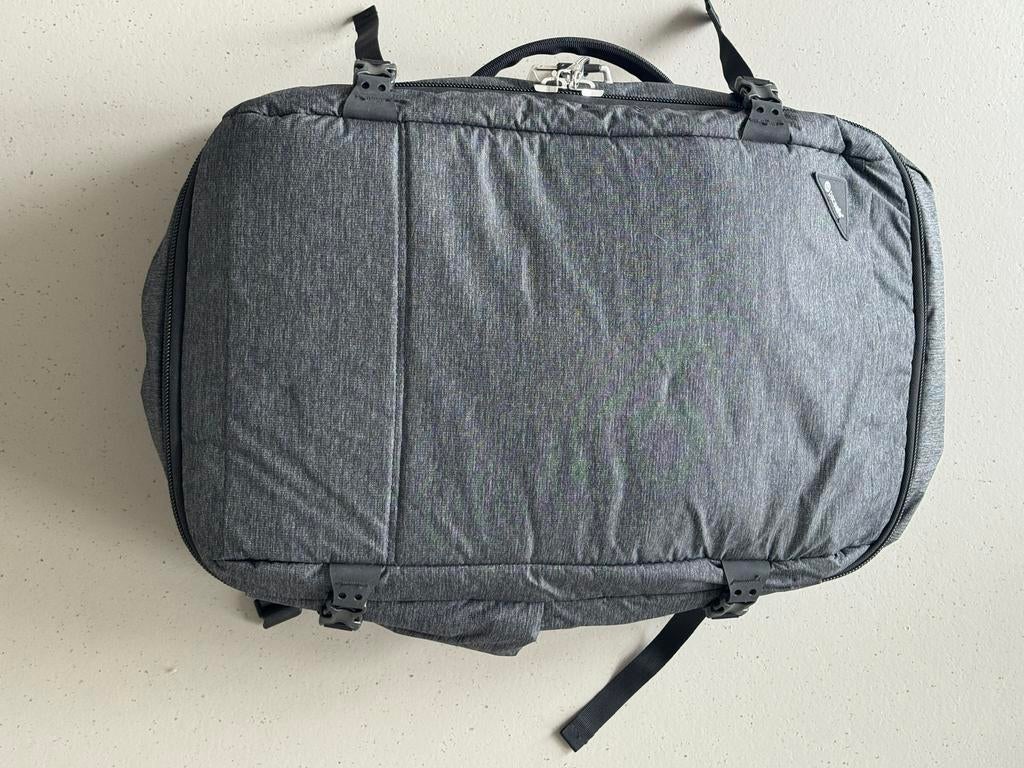 Pacsafe Vibe 40 Anti-Theft carry-on backpack reistas, Ophalen, Zo goed als nieuw, Grijs, 30 cm of meer