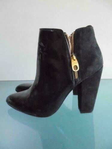 Zara 40 | Stoere zwarte laarzen | Gratis verzenden, Kleding | Dames, Schoenen, Nieuw, Lage of Enkellaarzen, Zwart, Verzenden