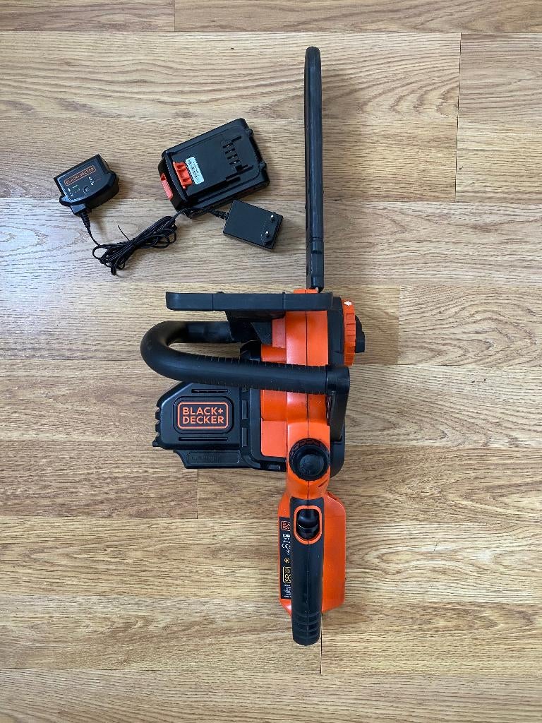Black+Decker Accu Kettingzaag, Ophalen, Zo goed als nieuw, Takkenzaag, Black & Decker