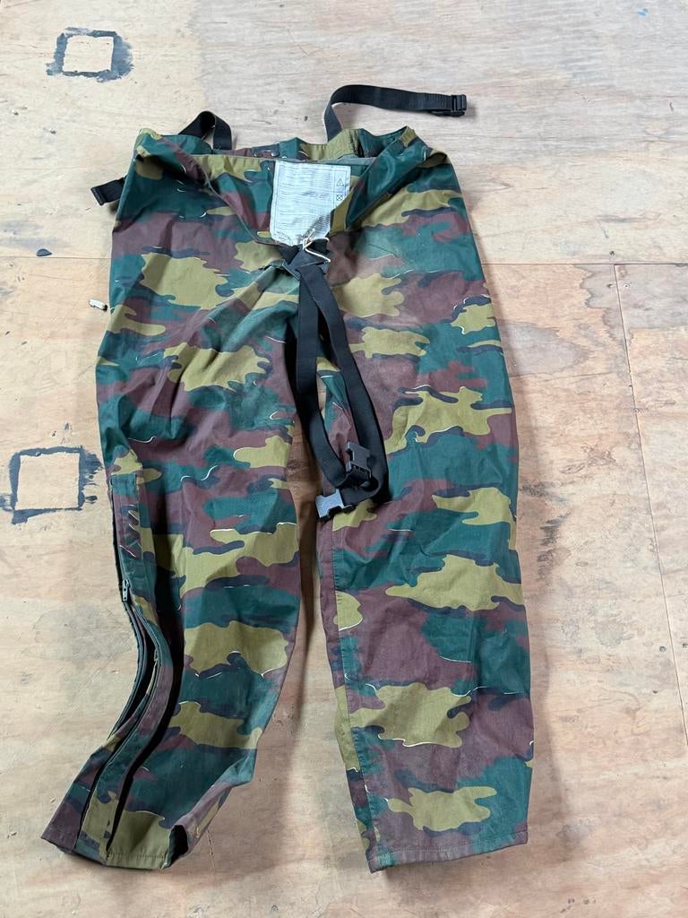 Partij Legerkleding: Camouflage, NBC, Riemen, Vesten, Kleding | Heren, Ophalen, Overige maten, H, H
