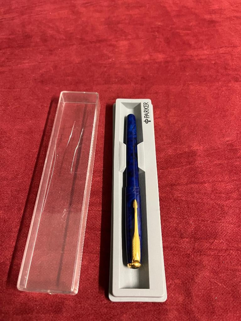 Blauwe Parker Sonnet rollerbal pen, Verzamelen, Pennenverzamelingen, Zo goed als nieuw, Balpen, Parker, Met doosje, Ophalen of Verzenden