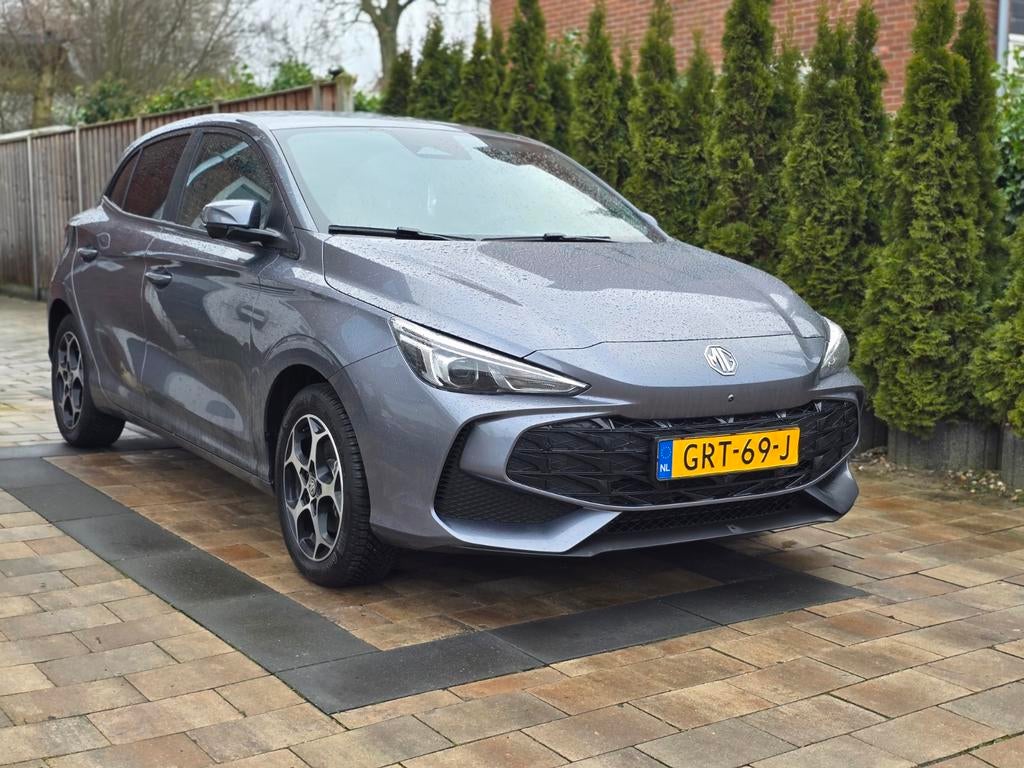 MG 3 1.5 Hybrid+ Automaat 2024 Grijs Btw -verrekenbaar, Auto's, MG, Bedrijf, Overige modellen, 360° camera, ABS, Achteruitrijcamera