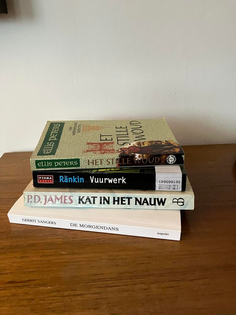 Het Stille Woud - Ellis Peters - Middeleeuwse Detective, Ophalen of Verzenden, Gelezen