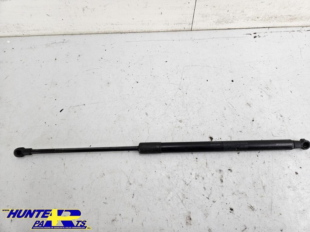 Gasveer achterklep Volvo C30 ('06-'12) 30657235, Gebruikt, Ophalen of Verzenden, Volvo, Volvo