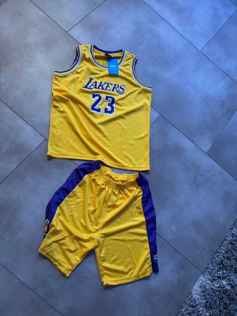 Sport tenue, Sport en Fitness, Basketbal, Ophalen of Verzenden, Zo goed als nieuw, Kleding